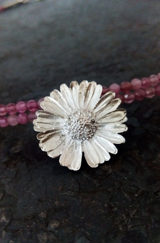 Gänseblümchen Collier mit Turmalin