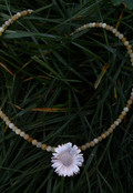 Gänseblümchen Collier mit gelbem Opal