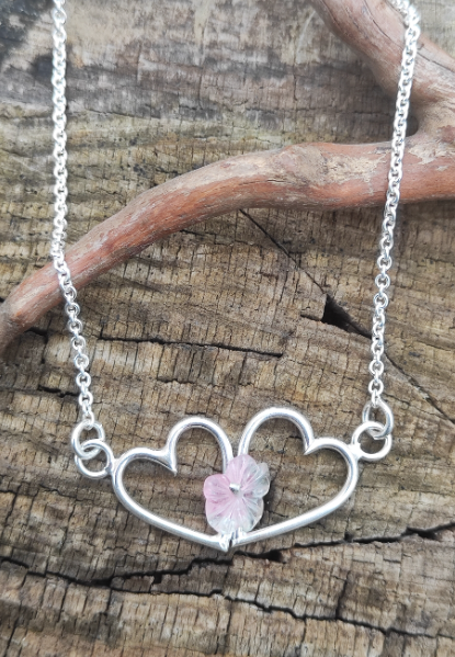 Kette mit Herzpärchen und Turmalin Blüte