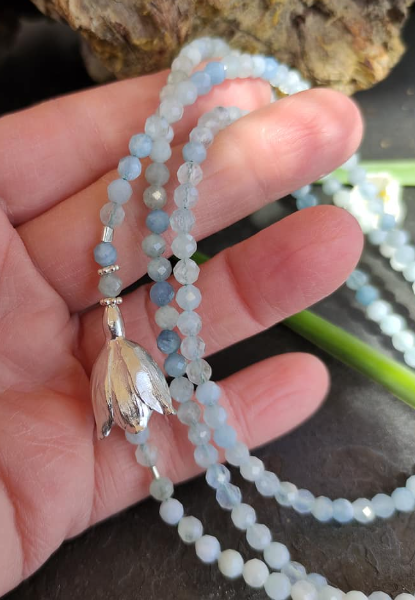 Lange Aquamarin Kette mit Märzenbecher
