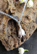 Lange Labradorit Kette mit Märzenbecher