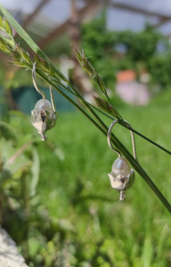 Maiglöckchen Ohrhänger mit Perle