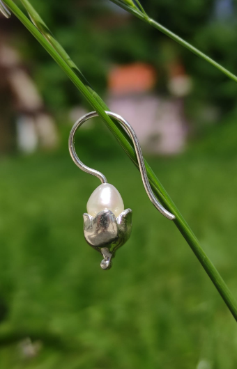 Maiglöckchen Ohrhänger mit Perle