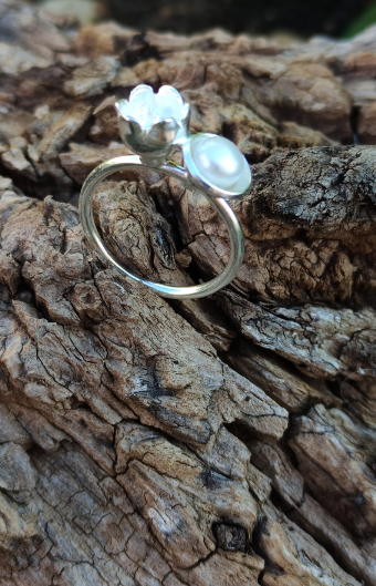 Maiglöckchen Ring mit Perle