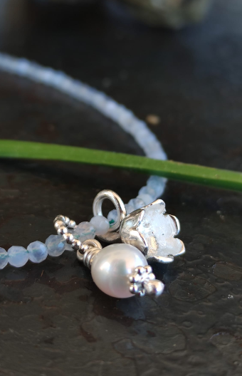 Maiglöckchen und Süsswasser perle mit Aquamarinkette