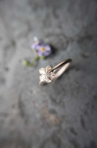 Vergissmeinnicht Ring mit einer Blüte