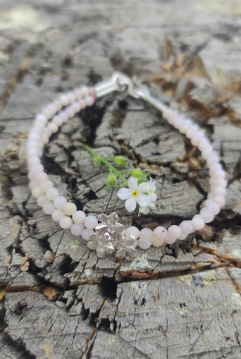 Vergissmeinnicht Armband mit 3 Blüten und rosa Opal
