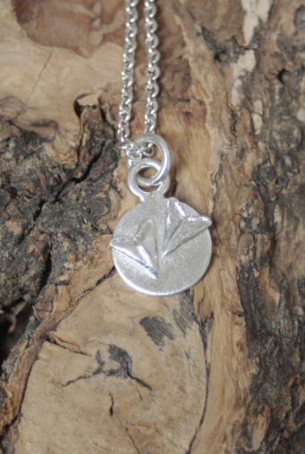 Kleiner Talisman Anhänger mit Hirtentäschelkraut