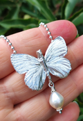 Kleines Schmetterlings Collier mit Perle