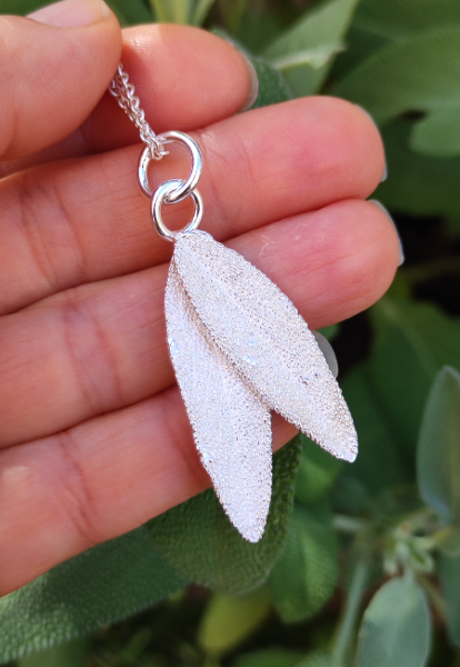 Salbei Blatt Anhänger mit zwei Blättern