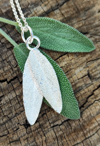 Salbei Blatt Anhänger mit zwei Blättern