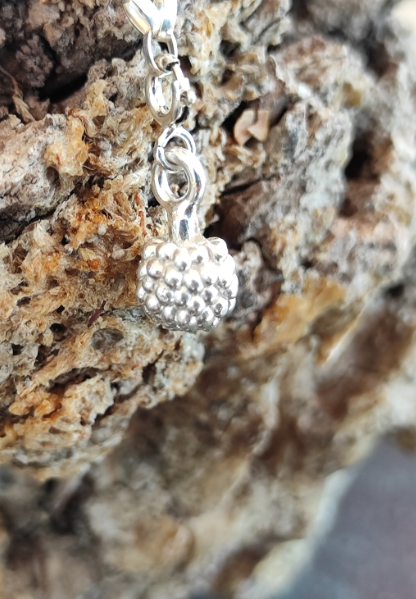 Mini Beeren Anhänger mit Karabiner