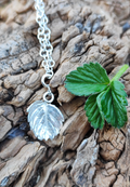 Mini Erdbeer Blatt Anhänger mit Karabiner