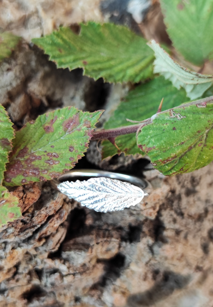 Brombeer Blatt Ring
