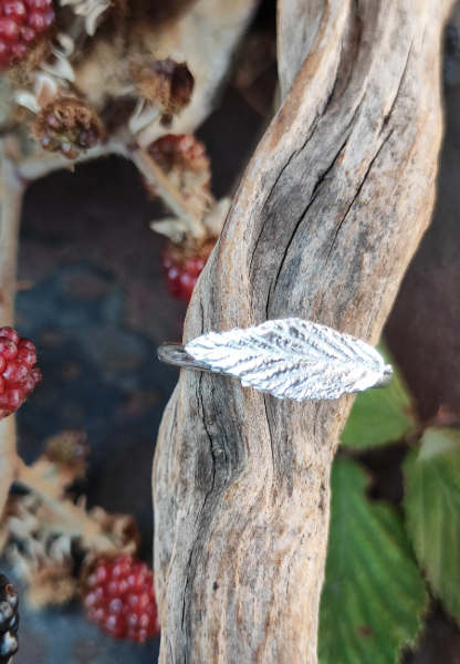 Brombeer Blatt Ring