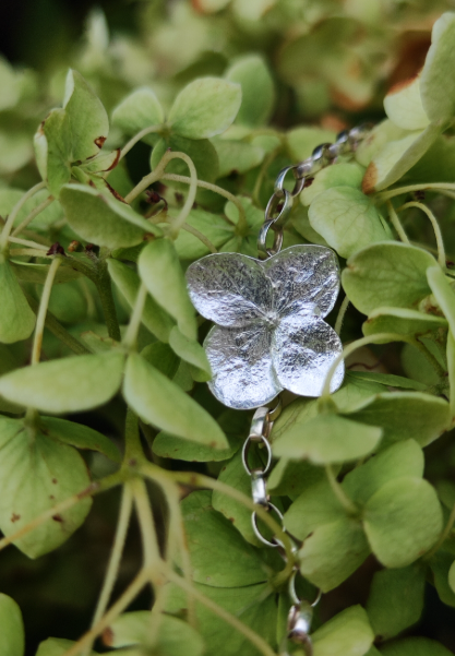 925 Silber Hortensien Blüte Anhänger Bettelarmband – Handgefertigt Unikat