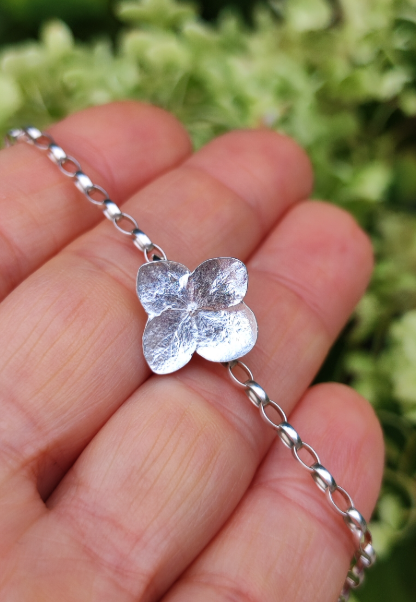 925 Silber Hortensien Blüte Anhänger Bettelarmband – Handgefertigt Unikat