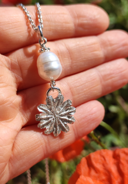 Mohn Deckel Anhänger mit Perle