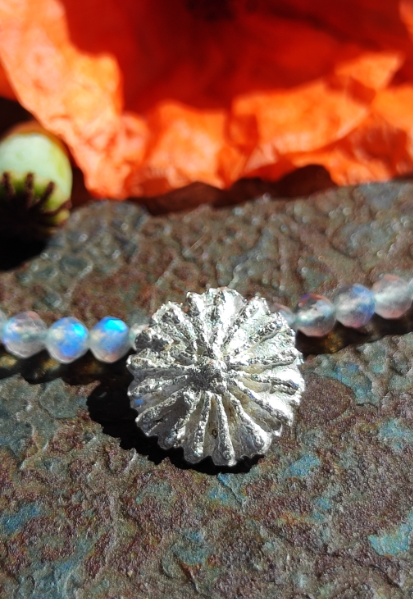 Mohn deckel Kette mit Labradorit