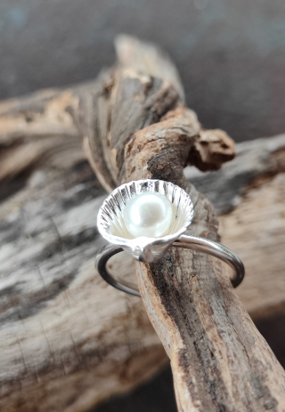 Mini Muschel Ring mit Perle