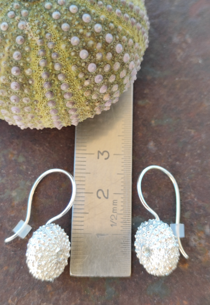 Seeigel Ohrhänger mit Edelstein Topas